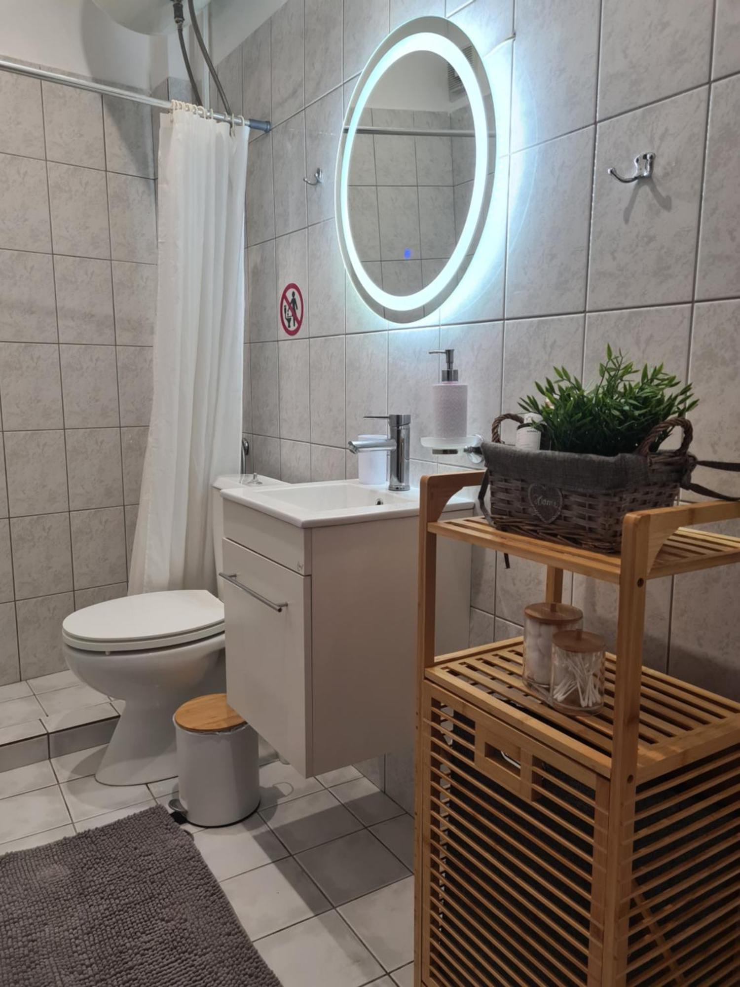 Apartment In The Heart Of The City 3A Larissa Luaran gambar