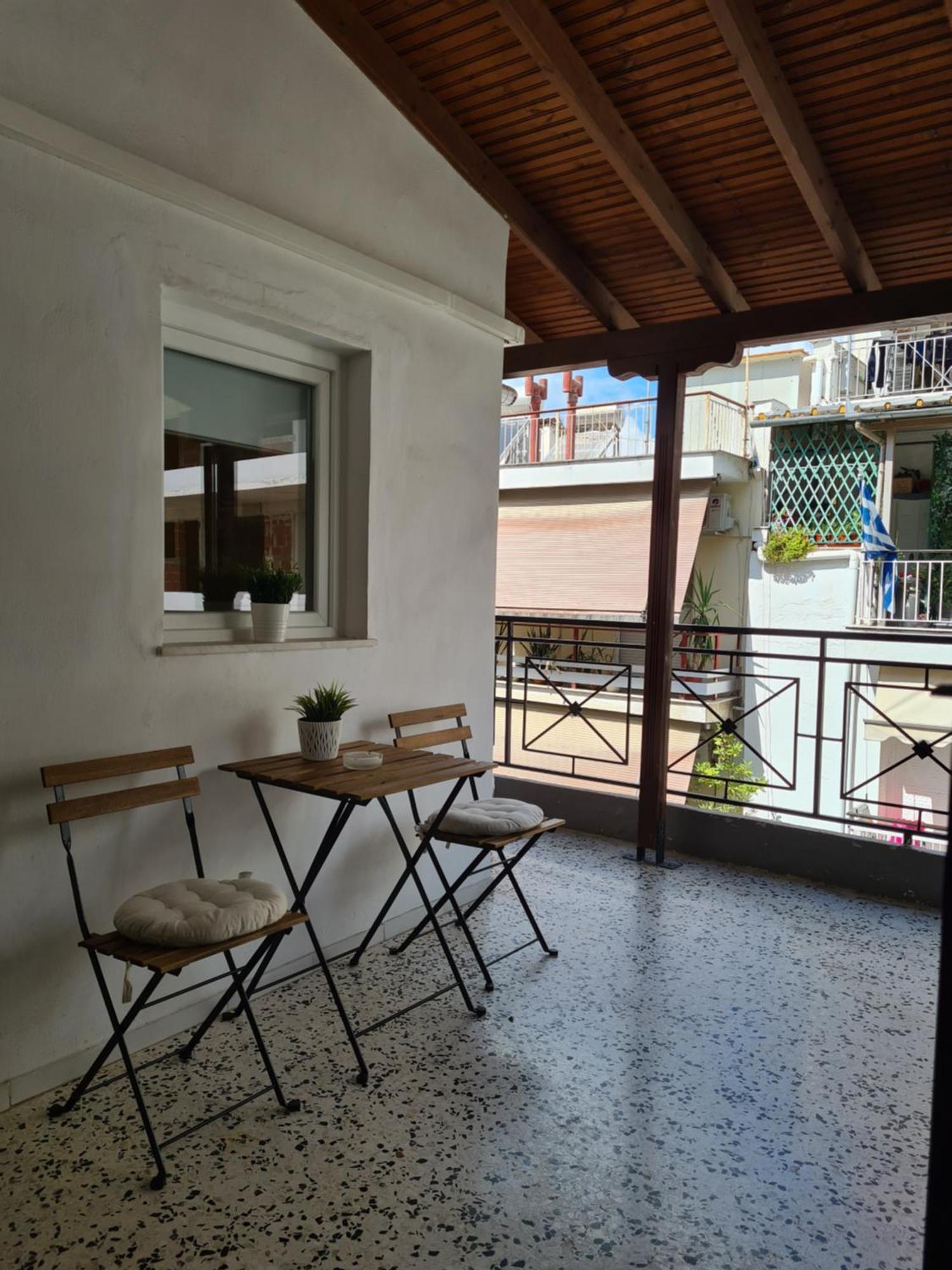 Apartment In The Heart Of The City 3A Larissa Luaran gambar