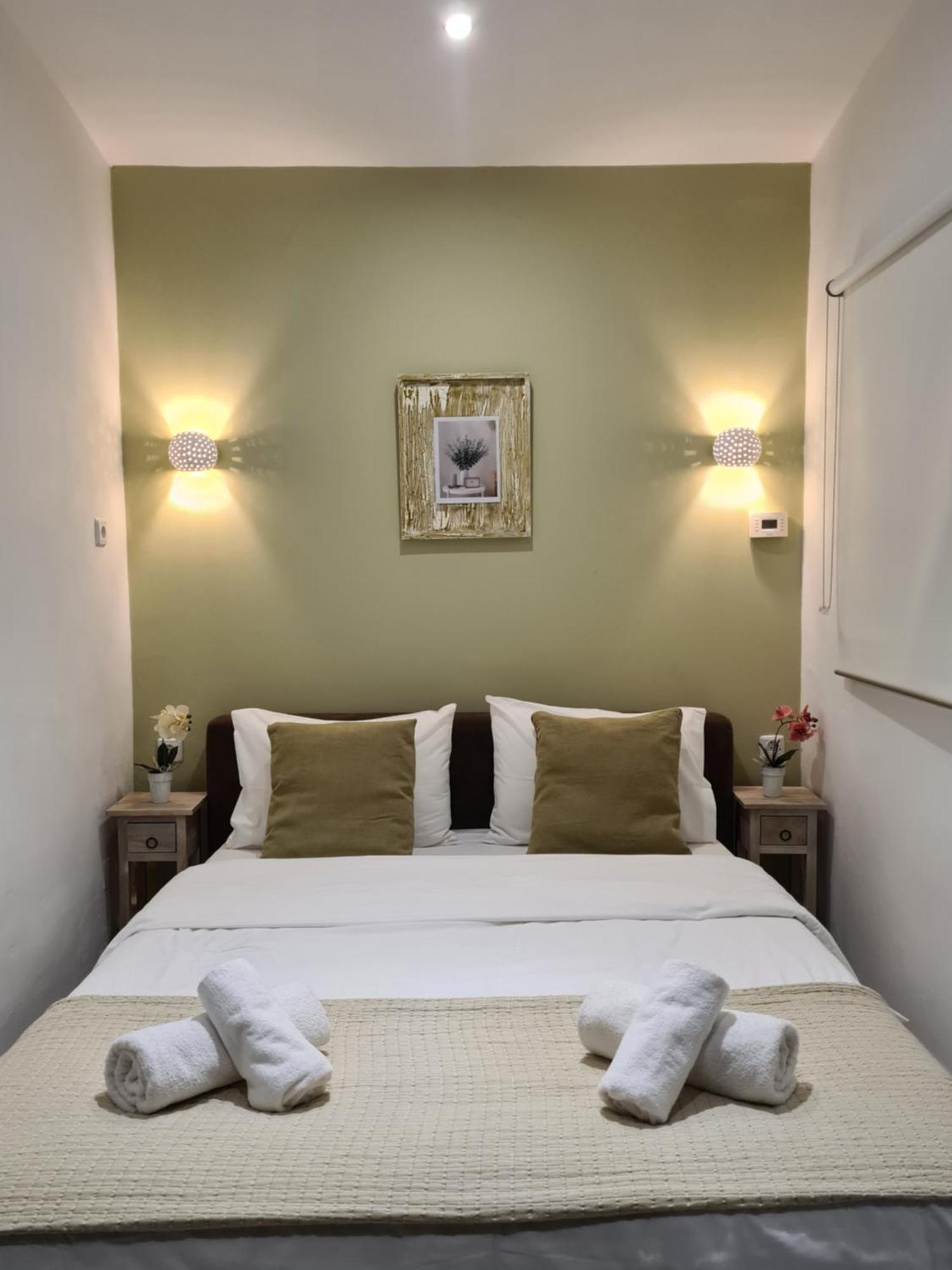 Apartment In The Heart Of The City 3A Larissa Luaran gambar